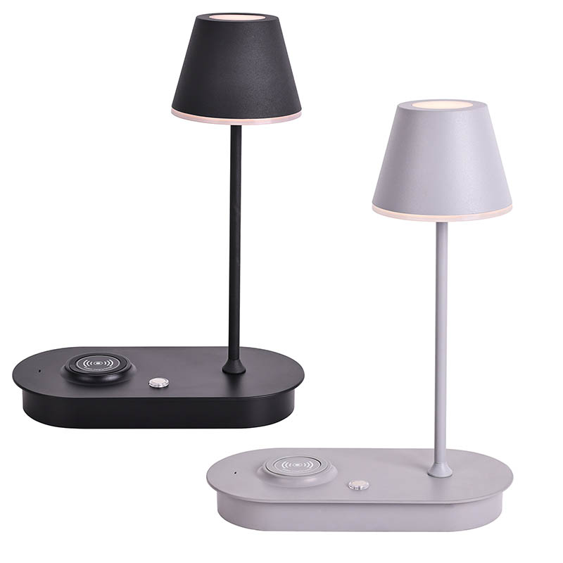 Lampada da scrivania a LED con tonalità di funghi con caricabatterie wireless